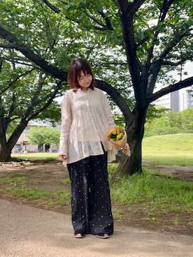 「かぐれ（カグレ）のアイテム（パンツ、ブラック系）」を使った、くずみさん（レディース・159cm）の春コーディネート