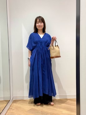 「アイテム（トップス）」を使った、くずみさん（レディース・159cm）の春コーディネート
