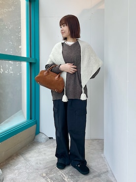「アイテム（ストール/ショール）」を使った、くずみさん（レディース・159cm）の秋コーディネート