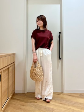「URBAN RESEARCH DOORS（アーバンリサーチドアーズ）のエンブロイダリーレースイージーパンツ（その他パンツ、ホワイト系）」を使った、くずみさん（レディース・159cm）の夏コーディネート