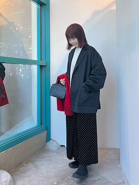 「アイテム（ストール/ショール）」を使った、くずみさん（レディース・159cm）の秋コーディネート