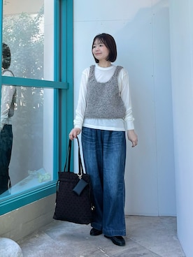 「かぐれ（カグレ）のエイジドデニムイージーパンツ（デニムパンツ、ブルー系）」を使った、くずみさん（レディース・159cm）の秋コーディネート