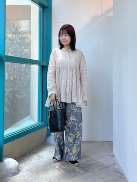 「かぐれ（カグレ）のラミーギャザーブラウス（シャツ/ブラウス、ベージュ系）」を使った、くずみさん（レディース・159cm）の春コーディネート