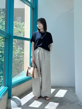 「URBAN RESEARCH DOORS（アーバンリサーチドアーズ）のライトツイーディドロストイージーパンツ（その他パンツ、ベージュ系）」を使った、くずみさん（レディース・159cm）の春コーディネート