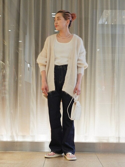 【関税込み】Staud ホワイト Freja トングサンダル Freja レザー トングサンダル | STAUD | 네타포르테