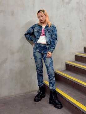 「HYSTERIC GLAMOUR（ヒステリックグラマー）のBLACK MAGIC WOMAN チビTシャツ（Tシャツ/カットソー）」を使った、sakurakoさん（レディース・158cm）の秋コーディネート