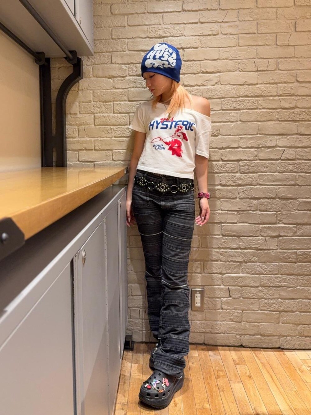 WHIP LASH ショート丈Tシャツを使った人気ファッションコーディネート
