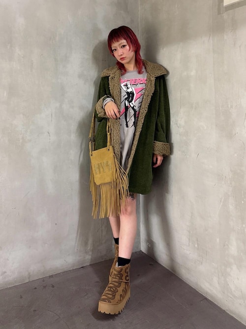 WOMAN ON SKULL PICK ネックレス