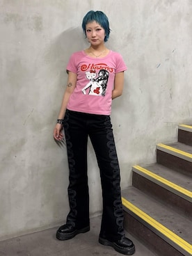 「HYSTERIC GLAMOUR（ヒステリックグラマー）のSNAKE LOOP柄デニムフレアパンツ（デニムパンツ、ブラック系）」を使った、sakurakoさん（レディース）の春コーディネート