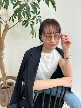 「アイテム（サングラス、ゴールド系）」を使った、Zoff Staffさん（レディース・160cm）の春コーディネート