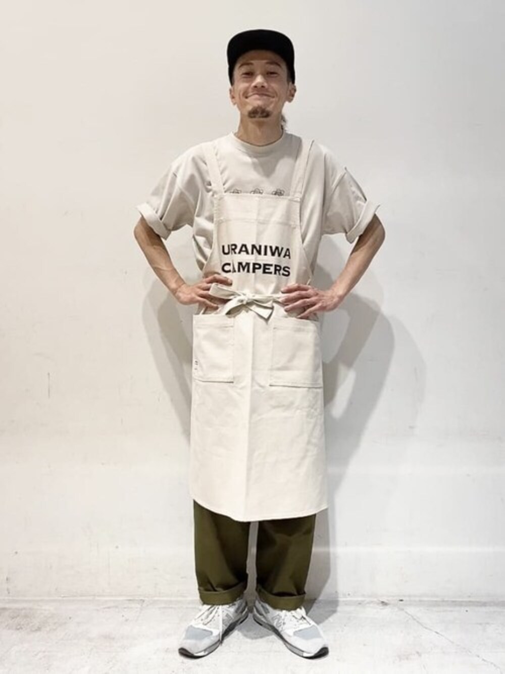 「エプロン、キャンプ、夏コーデ、カジュアルコーデ」｜「CRAFT STANDARD BOUTIQUEのURANIWA CAMPERS 帆布ロングエプロン　＊（エプロン、その他）」を使った、Online Storeさん（メンズ・176cm）の春コーディネートの1枚目の写真