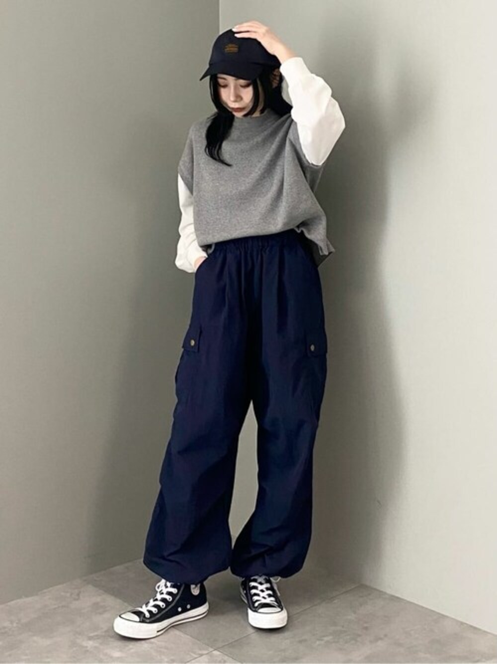 「CRAFT STANDARD BOUTIQUE、クラフトスタンダードブティック、craftstandardboutique」｜「CRAFT STANDARD BOUTIQUEのパラシュートパンツ（その他パンツ、ブルー系）」を使った、Online Storeさん（レディース・154cm）の春コーディネートの1枚目の写真