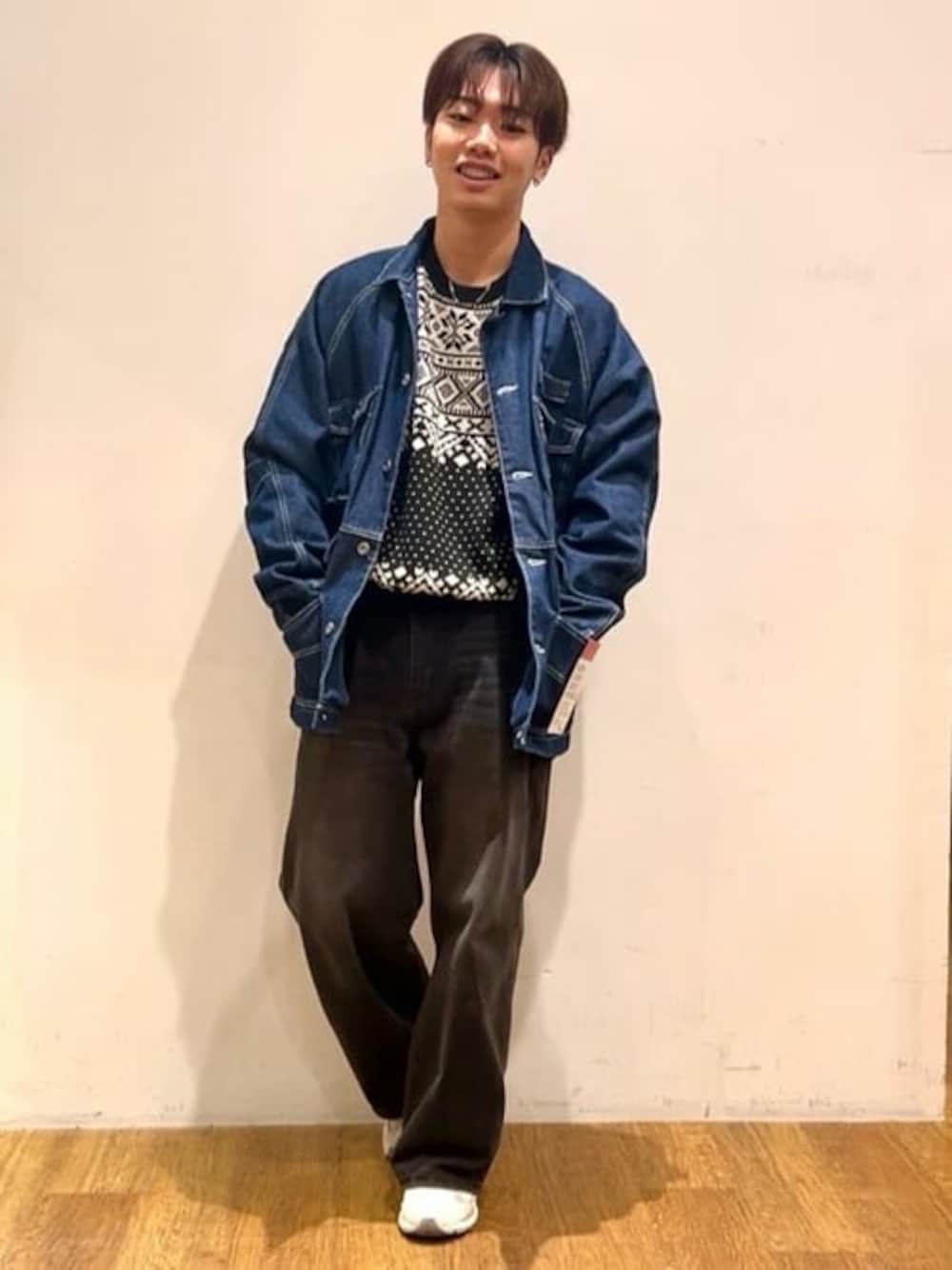 「ニット、デニム、春コーデ、CRAFT STANDARD BOUTIQUE、クラフトスタンダードブティック、craftstandardboutique」｜「CRAFT STANDARD BOUTIQUEの【ユニセックス】ジャカードニットプルオーバー（ニット/セーター、ブラック系）」を使った、Online Storeさん（メンズ・168cm）の冬コーディネートの1枚目の写真