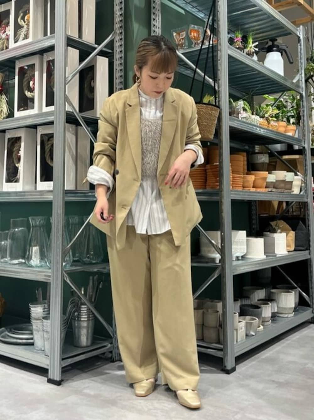 「セットアップ、春コーデ、シャツスタイル、CRAFT STANDARD BOUTIQUE、クラフトスタンダードブティック、craftstandardboutique」｜「CRAFT STANDARD BOUTIQUEのWテーラードジャケット　◆（テーラードジャケット、ベージュ系）」を使った、Online Storeさん（レディース・150cm）の冬コーディネートの1枚目の写真