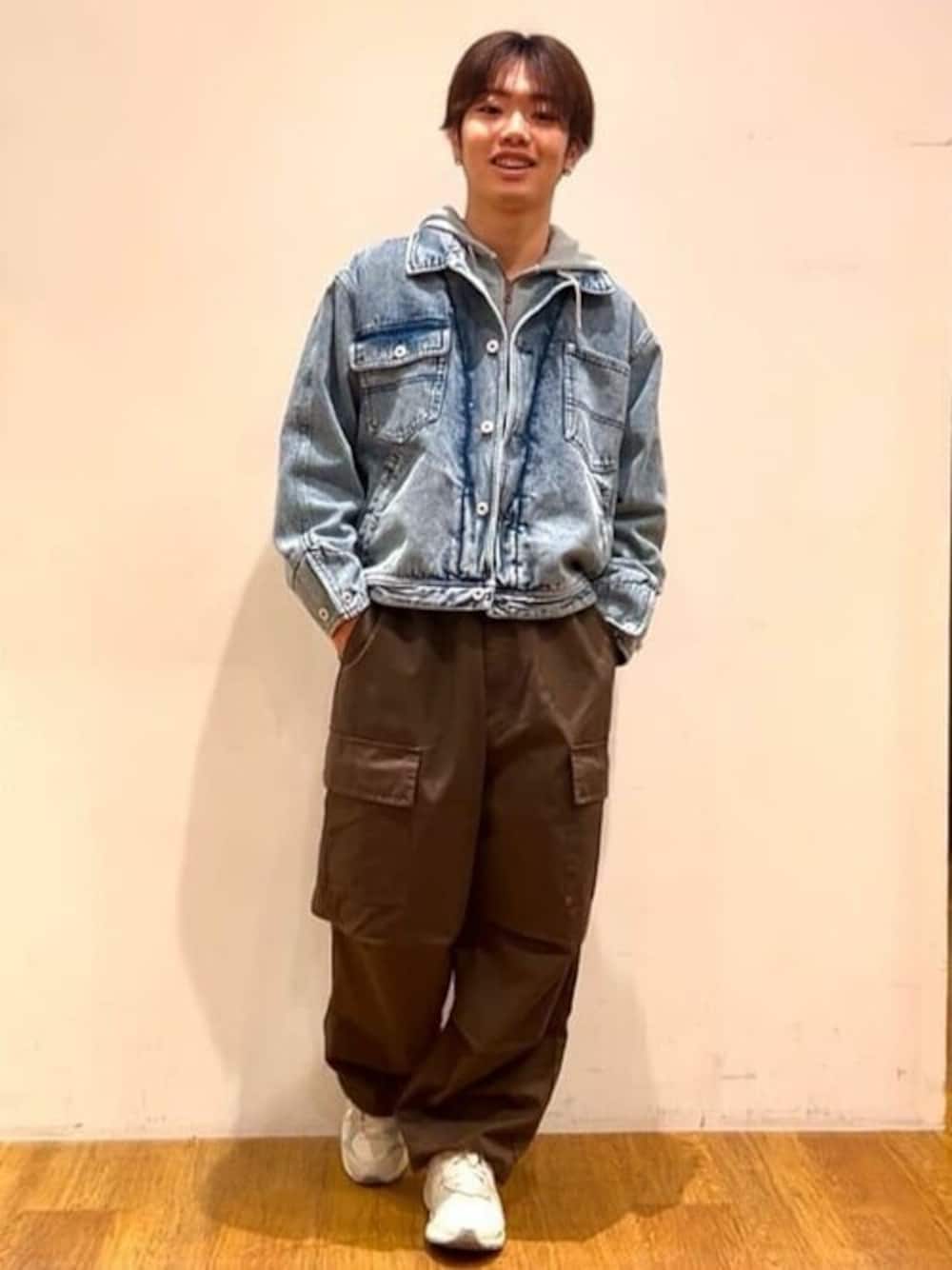 「デニム、トレンド、春コーデ、CRAFT STANDARD BOUTIQUE、クラフトスタンダードブティック、craftstandardboutique」｜「CRAFT STANDARD BOUTIQUEのレイヤードデニムジャケット（テーラードジャケット、ブルー系）」を使った、Online Storeさん（メンズ・168cm）の春コーディネートの1枚目の写真