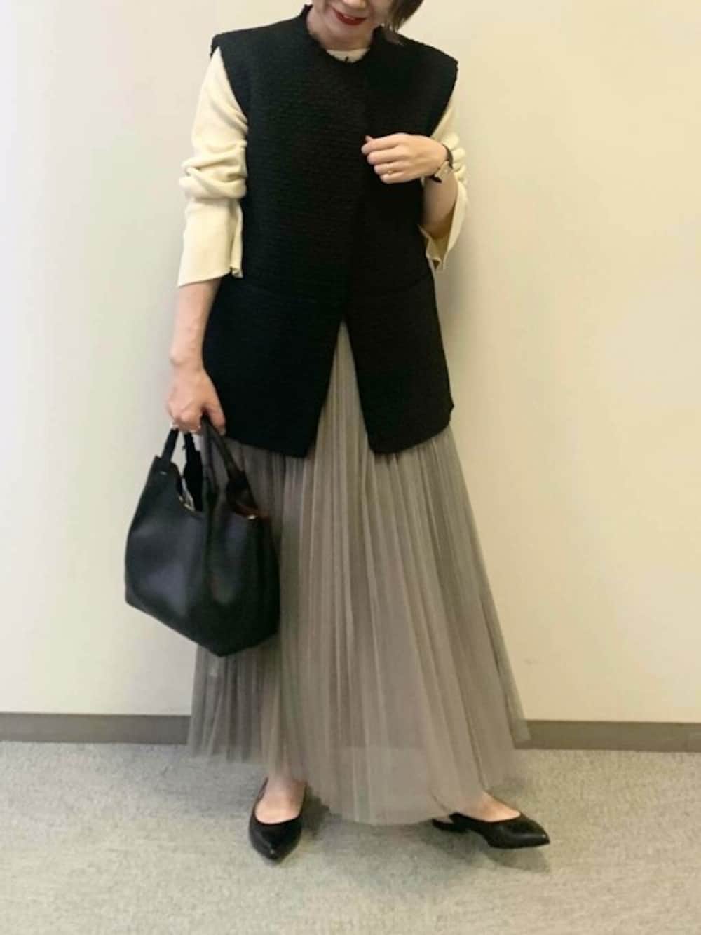 「アーバンリサーチ、低身長、URBAN RESEARCH、アーバンリサーチロッソ、URBAN RESEARCH ROSSO、骨格ストレート、ブルベ夏、ママの体型カバー、下半身太め、ストレート×ブルべ夏」｜「F by ROSSOのF by ROSSO　ウールツイードジレ（その他アウター、ブラック系）」を使った、ROSSO WOMENさん（レディース・153cm）の冬コーディネートの1枚目の写真