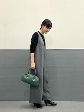 「URBAN RESEARCH ROSSO」｜「アイテム（オールインワン・サロペット）」を使った、ROSSO WOMENさん（レディース・158cm）の秋コーディネート