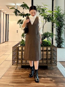 「アーバンリサーチ」｜「アイテム（ジャンパースカート）」を使った、ROSSO WOMENさん（レディース・165cm）の秋コーディネート