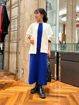 「URBAN RESEARCH ROSSO」｜「アイテム（その他アウター）」を使った、ROSSO WOMENさん（レディース・150cm）の秋コーディネート