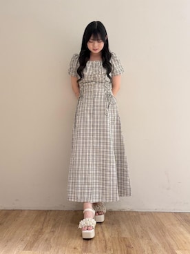 「MAJESTIC LEGON（マジェスティックレゴン）のミルフィーユフリル厚底サンダル（サンダル、ホワイト系）」を使った、saeさん（レディース・155cm）の夏コーディネート