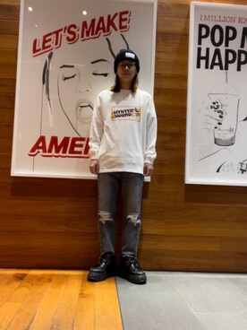 「HYSTERIC GLAMOUR（ヒステリックグラマー）のSNAKE LOOP 8分丈クラッシュデニムパンツ（デニムパンツ）」を使った、hyscocco43さん（メンズ・165cm）の秋コーディネート
