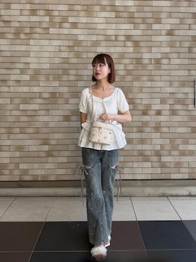 「MAJESTIC LEGON（マジェスティックレゴン）のフラワークリアヒールフリルサンダル（サンダル、ホワイト系）」を使った、ひぃちゃんさん（レディース・155cm）の春コーディネート