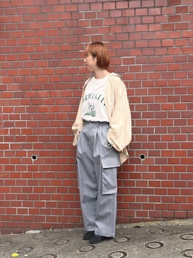 「アイテム（カーゴパンツ）」を使った、NATSUMIさん（レディース・160cm）の夏コーディネート