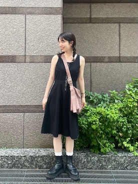 「TINA：JOJUN（ティーナジョジュン）のサイドゴア ローファーブーツ TINA：JOJUN（ブーツ、ブラック系）」を使った、Miyukiさん（レディース・158cm）の夏コーディネート