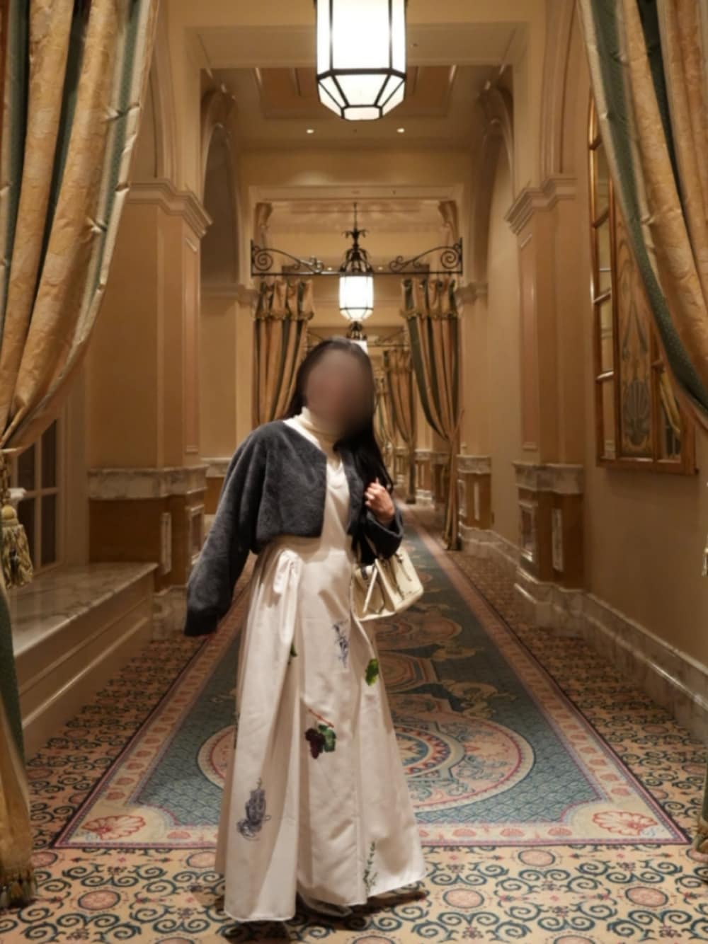 「AMERI、HEAP」｜「AmeriのELEANOR LINEN LIKE DRESS（ワンピース、ホワイト系）」を使った、paoさん（レディース・151cm）の冬コーディネートの1枚目の写真