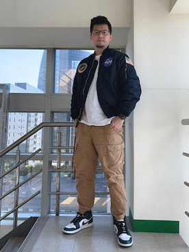 「Alpha Industries（アルファインダストリーズ）のアイテム（MA-1）」を使った、Ryan Yenさん（メンズ・178cm）の冬コーディネート