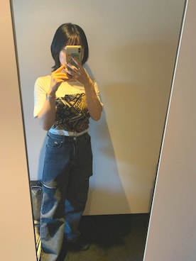 ひこじ。さんの「サイドスリット／デニムパンツ」を使ったコーディネート