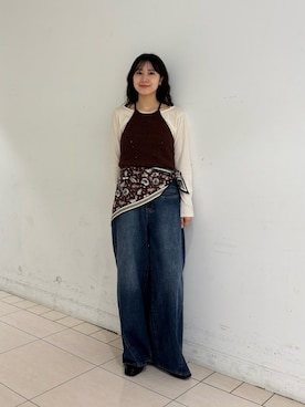 「KBF（ケイビーエフ）のWIDEレッグアジャストデニム（デニムパンツ、ブルー系）」を使った、ひらのさん（レディース・167cm）の春コーディネート