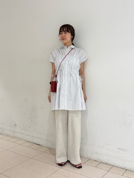 「KBF（ケイビーエフ）のスリーブレスシャーリングミニワンピース（ワンピース、ホワイト系）」を使った、ひらのさん（レディース・167cm）の夏コーディネート