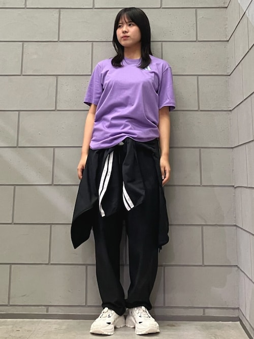 正品 adidas アディダス パープル グラフィック 半袖 Tシャツ セール】Earth Day グラフィック 半袖Tシャツ / アディダス