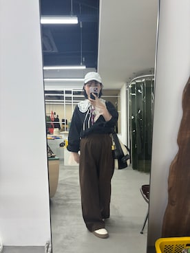 「MOUSSY（マウジー）のRELAX トラウザー（スラックス、ブラウン系）」を使った、maomaoさん（レディース・161cm）の春コーディネート