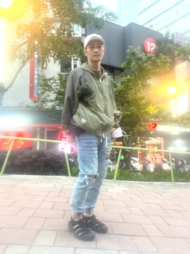 「PULL&BEAR（プルアンドベア）のアイテム（パンツ）」を使った、pwowearさん（メンズ・168cm）の春コーディネート