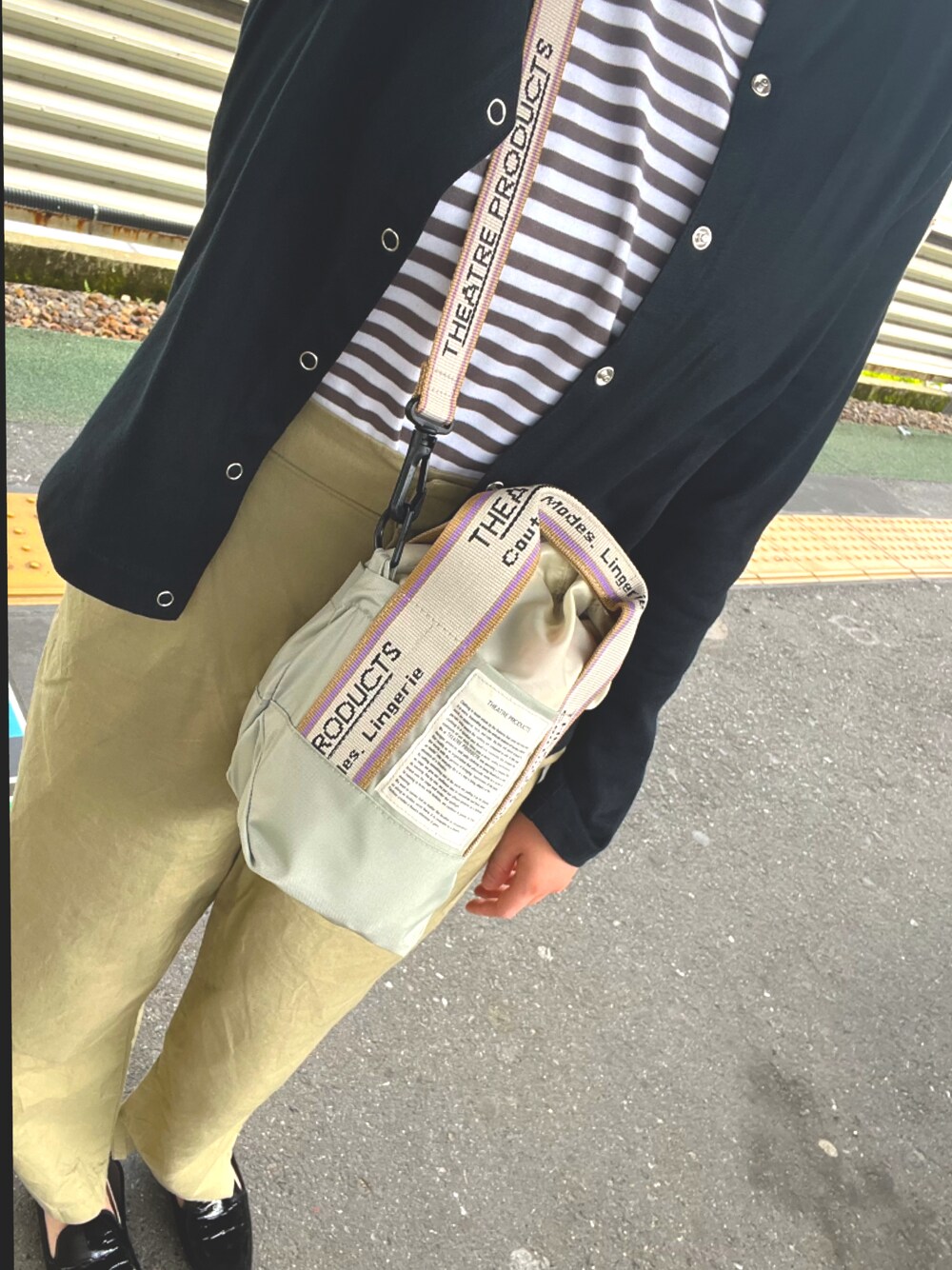「このスタイルがお気に入り」｜「無印良品のアイテム（ジャケット/アウター、ブラック系）」を使った、mok0108さん（レディース・161cm）の春コーディネートの1枚目の写真