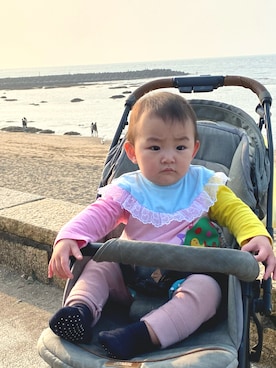 「lativ（ラティーヴ）のアイテム（パンツ）」を使った、Lesleyさん（キッズ・80cm）の春コーディネート