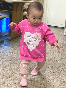 「lativ（ラティーヴ）のアイテム（パンツ）」を使った、Lesleyさん（キッズ・80cm）の冬コーディネート