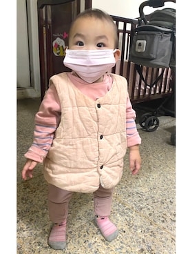 「lativ（ラティーヴ）のアイテム（パンツ）」を使った、Lesleyさん（キッズ・80cm）の冬コーディネート