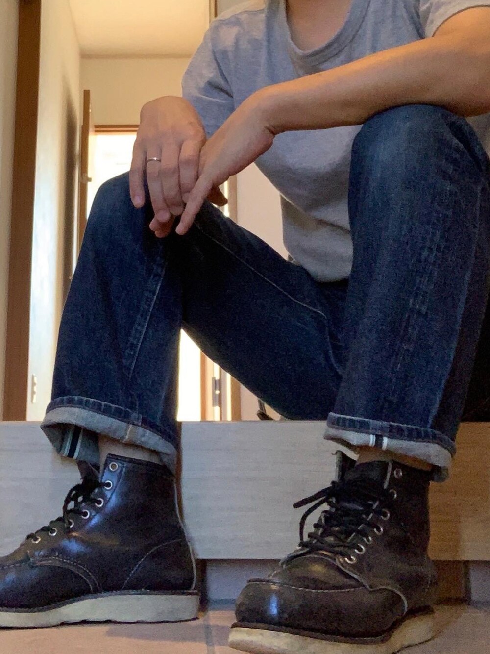 「アメカジ、レッドウィング、RED WING、Hanes BEFFY-T、キレイめ、ジーンズ、シングルステッチ、夏コーデ」｜「steavensonoverallのアイテム（デニムパンツ、ブルー系）」を使った、いとてさん（メンズ・164cm）の秋コーディネートの1枚目の写真