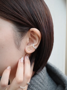 「アイテム（イヤーカフ）」を使った、tomiさん（レディース・165cm）の秋コーディネート