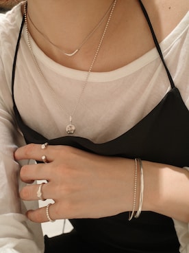 「アイテム（アクセサリー）」を使った、tomiさん（レディース・165cm）の春コーディネート