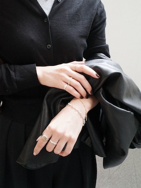 「アイテム（ブレスレット）」を使った、tomiさん（レディース・165cm）の秋コーディネート