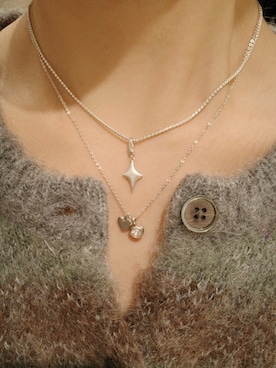 「アイテム（チャーム）」を使った、tomiさん（レディース・165cm）の冬コーディネート