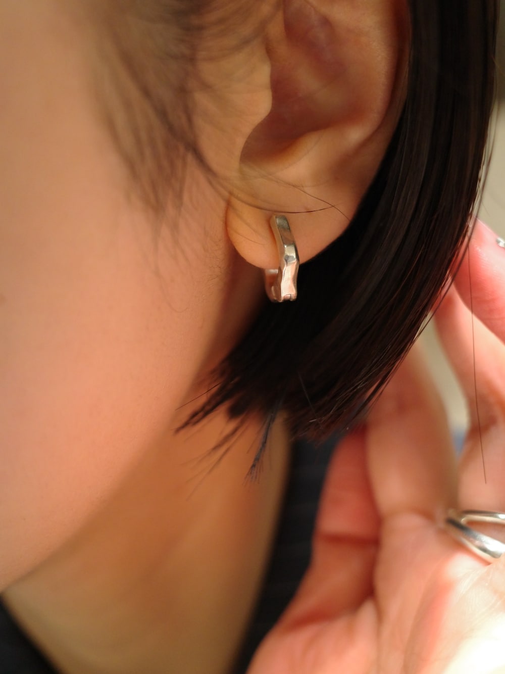 TEN シマーピアス　付属ポーチ付き TEN.（テン）の「18KGP シマーピアス（ピアス（両耳用））」 - WEAR