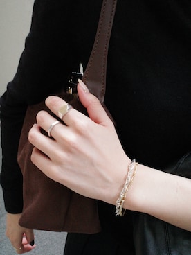 「アイテム（ブレスレット）」を使った、tomiさん（レディース・165cm）の秋コーディネート