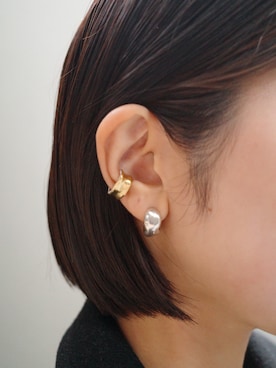 「アイテム（イヤーカフ）」を使った、tomiさん（レディース・165cm）の冬コーディネート