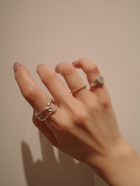 「TEN.（テン）のアイテム（リング）」を使った、tomiさん（レディース・165cm）の春コーディネート