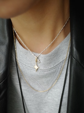 「アイテム（チャーム）」を使った、tomiさん（レディース・165cm）の秋コーディネート